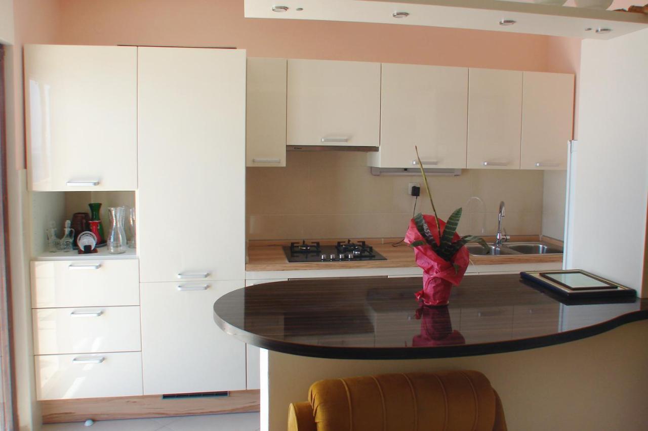 Apartments By The Sea Pisak, Omis - 658 麦米科 外观 照片
